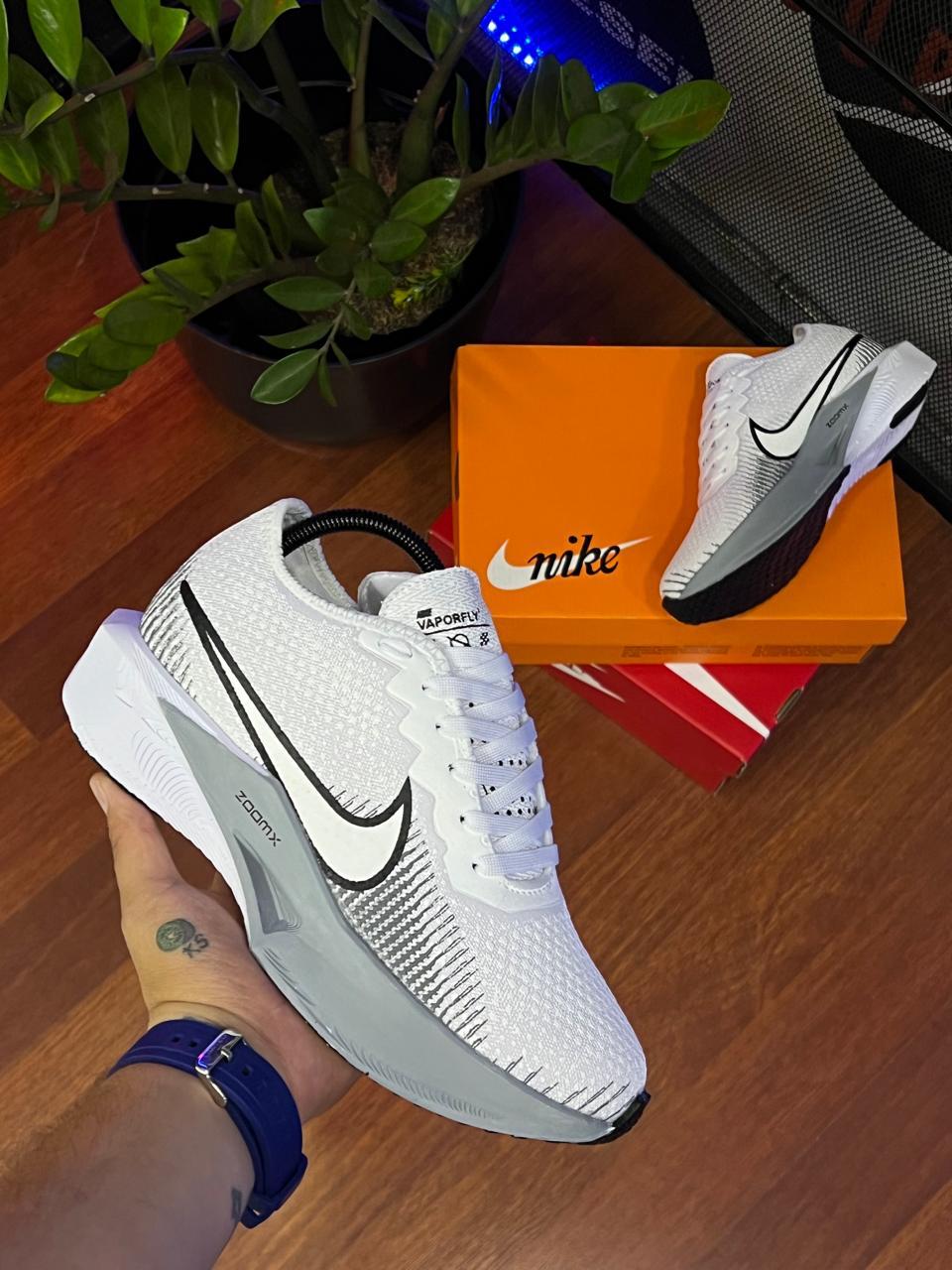 Nike Vaporfly 3 Caja